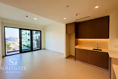Pool View | Brand New | Mid Floor