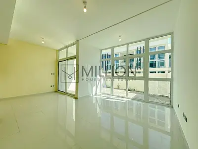 Modern Townhouse | Spacious Layout | Prime Community Living