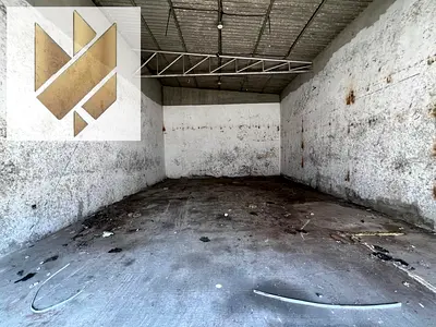 Ind 8 warehouse near Al Qusais excellent space