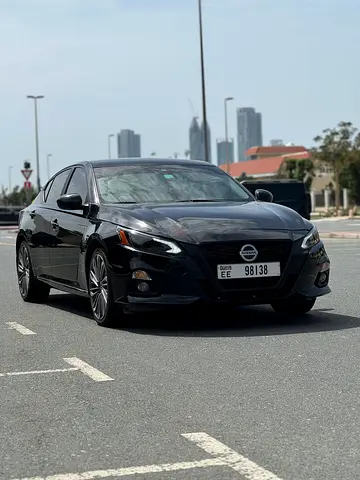 2020 Nissan Altima SR | Sport Edition | Fresh car