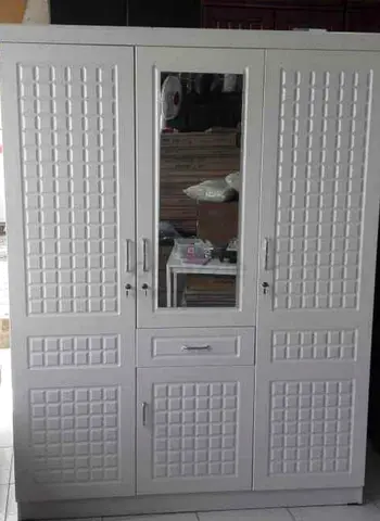 White 3-Door Wardrobe with Mirror and Drawers - Good Condition