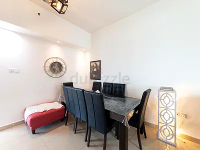 Dining table 8 seats