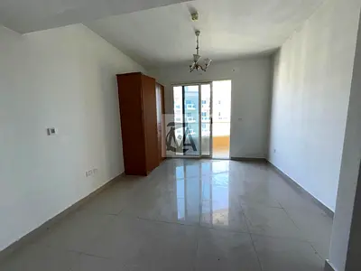 STUDIO APARTMENT AVAILABLE IN 12 CHEQUES