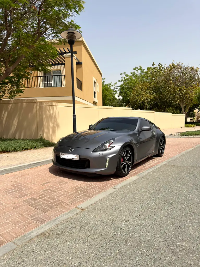 Nissan 370z 2019 — photo 1 of 20