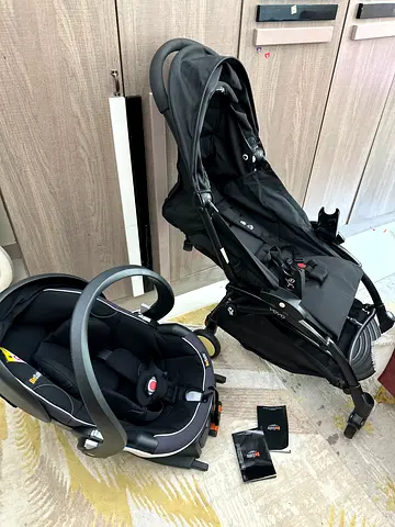 Yoyo stroller, car seat, isofix base and adapter