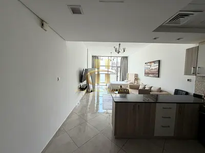 Luxury Living | Fully furnished | Fitted Kitchen