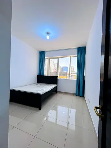 Room Available for monthly Rent