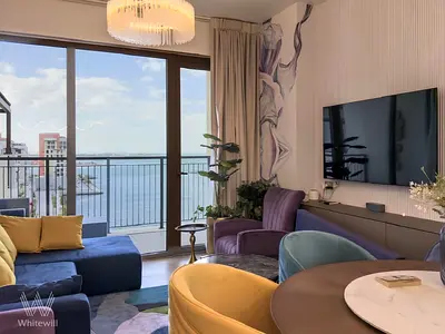 Luxury Furnished Corner Unit with Sea View