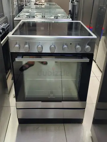 Electrolux brand electric cooker 4 burner 60bay60cm lasted model for sale