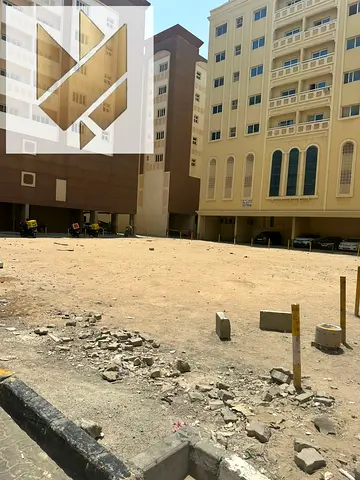 فرصة استثمارية مميزة | باركن واسع للإيجار في مويلح الجديدة – موقع استراتيجي على شارع رئيسي