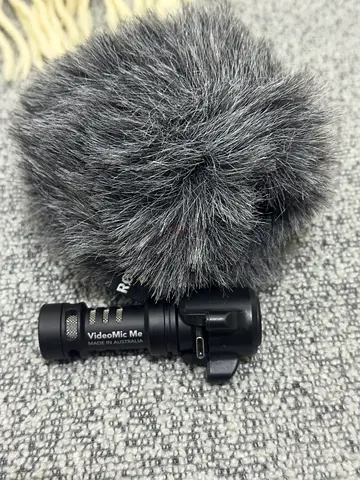 Rode VideoMic Me compact directional microphone with furry windscreen (deadcatu)