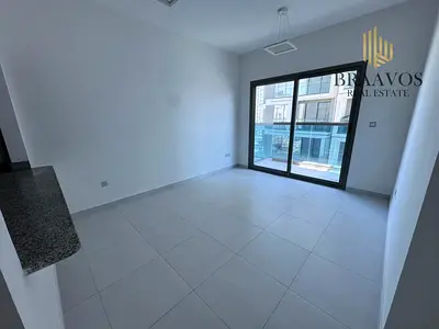 AFFORDABLE | WITH BALCONY | MULTIPLE CHEQUES