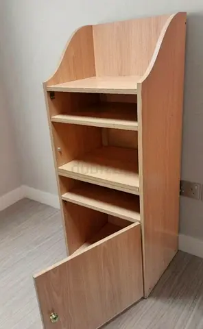 Light Wood Narrow Storage Shelf with Cabinet - Excellent Condition خزانة و أرفف خشب أصلي مثالي نظيف
