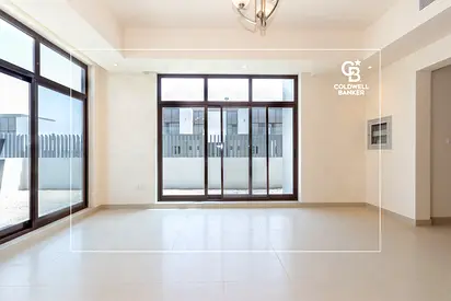 Corner Villa | Large Plot | Close to Exit