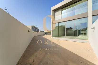 Vacant | Brand New | Spacious Corner Townhouse