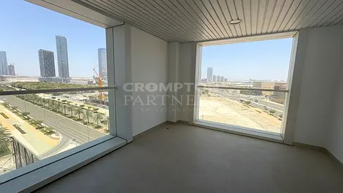 Ready To Move In | Prime Area | Luxurious