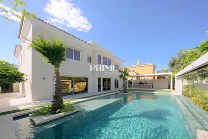 Bespoke Mirador Villa | Designer Upgraded 5 Bed