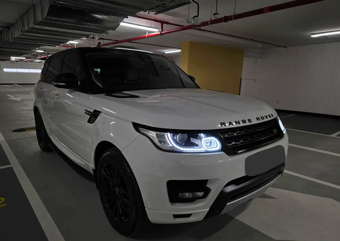 Land Rover Range Rover Sport 2014 — photo 1 of 19
