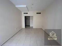 NO COMMISSION .WITH PARKING GOOD APPARTMENT FOR FAMILY WITH 2 WASHROOM IN 37K