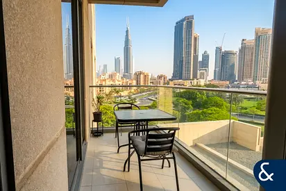 Upgraded | Fully Furnished | Vacant Now