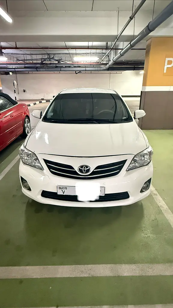 Toyota Corolla 2009 — photo 1 of 8