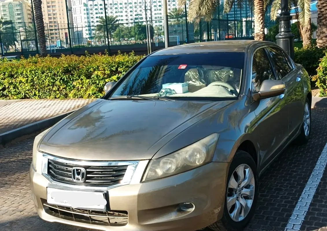 Honda Accord 2008 — photo 1 of 15