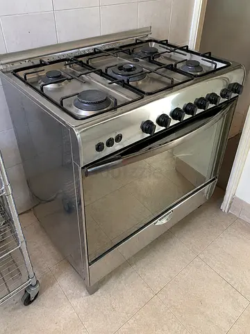 5 Burner Gas Cooker with Ovan