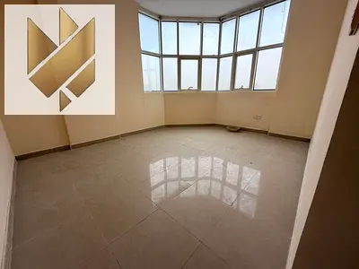 شقق للإيجار في مويلح القديمة – على شارع عام