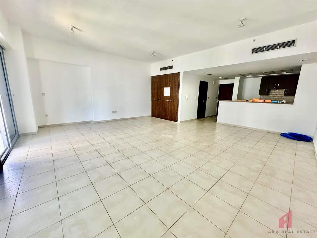 Huge Studio / Near Business Bay Metrostation