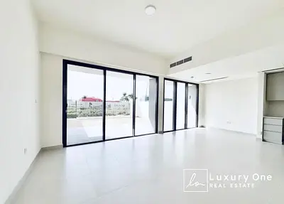 Brand New | Single Row | Garden View