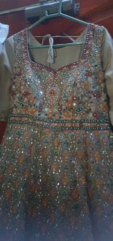 2 wedding dress white and brown M size wore 1 time only half sleeve