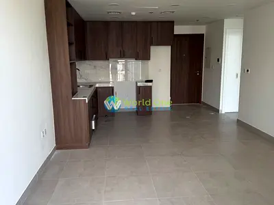 Spacious 1BR I Town Square I Vacant