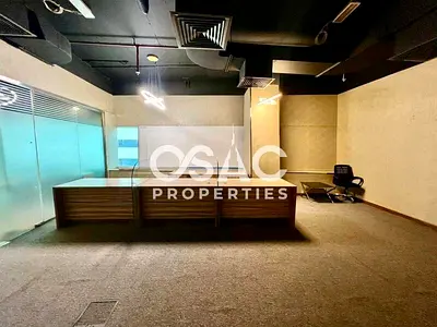Prestigious Office | Mid Floor | Community View