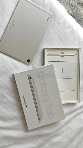 Samsung Galaxy Tab S9 FE - 5G + Wi-Fi - S Pen - Middle East Version - Excellent condition