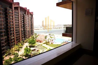 Elegant 1BR Apartment | Community View | Spacious Palm Jumeirah Living