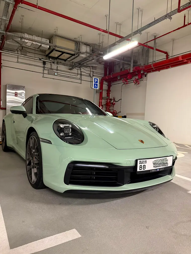 Porsche 911 2021 — photo 1 of 12
