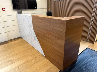 Modern Reception Desk with Wood and Marble Finish