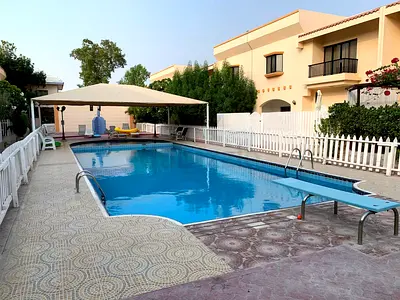 🌿 Beautiful Cozy Room by the Beach – Friendly Jumeirah Villa 🌿