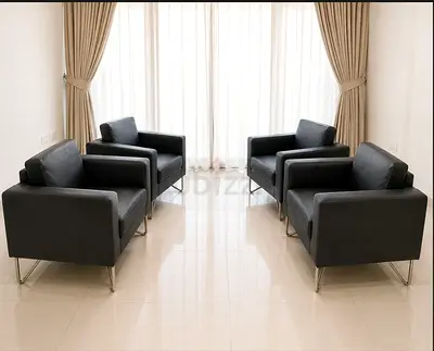 Set of Modern Black Leather Armchairs - Excellent Condition