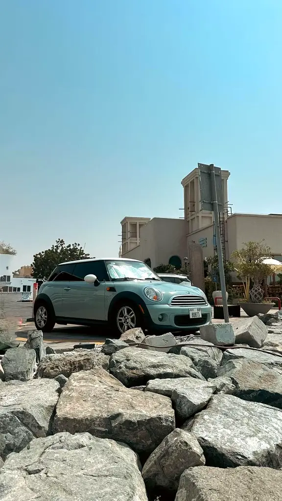 MINI Cooper 2013 — photo 1 of 2