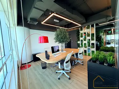 Full palm View | AC Free | High Floor | Next to Tram