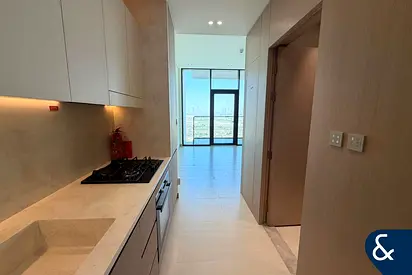 Studio Apartment | Brand New | High Spec