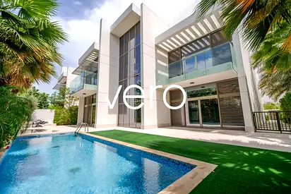 Internal | Immaculate Condition | Green Garden