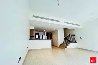 Vacant | Luxury Townhouse | Landscaped Garden