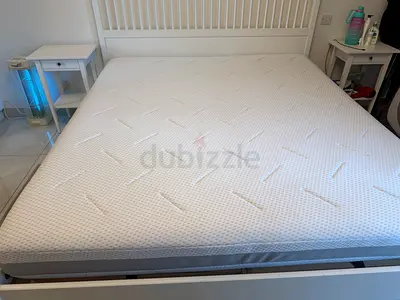 Like new !! Branded Mattress (180X200cms)
