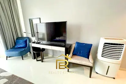 شقة مفروشة بغرفة نوم واحدة | Artesia C | شرفة وإطلالة على المياه