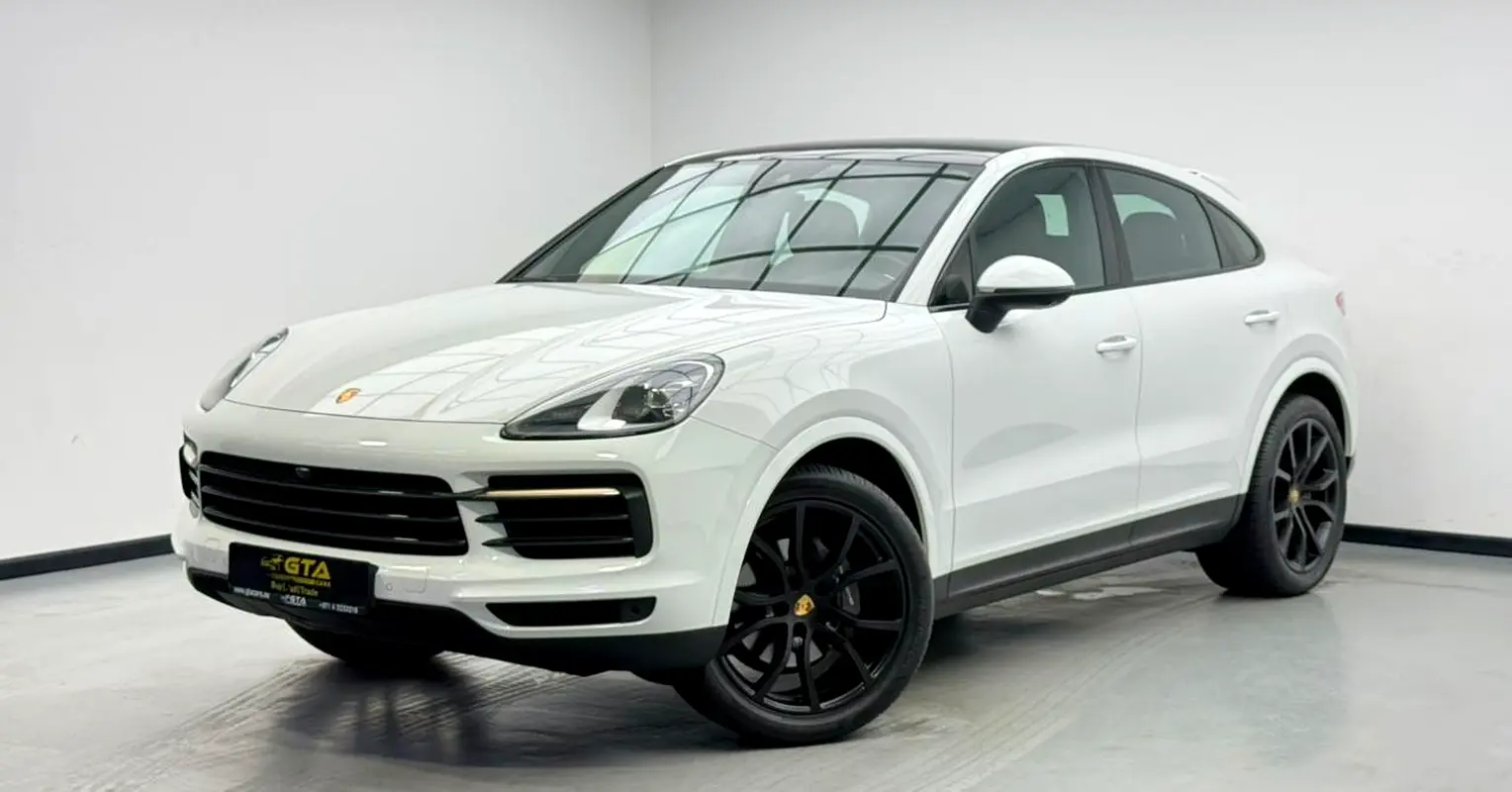 Porsche Cayenne 2023 — photo 1 of 17