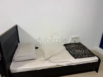 Super executive bed space available for rent with balcony and with dedicated washroom