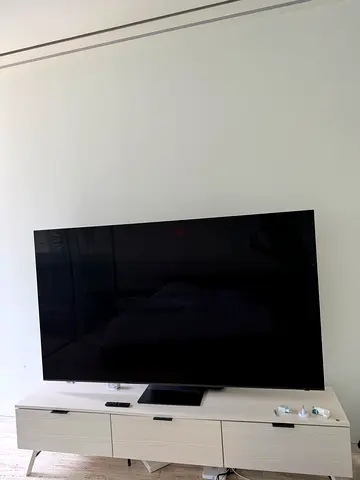 75 inch Smart LED TV in excellent working condition