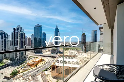 Spacious Unit | Immediate | Downtown View